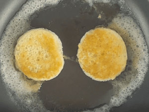 Frying bread