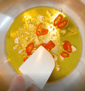 Fry Chilli and Garlic